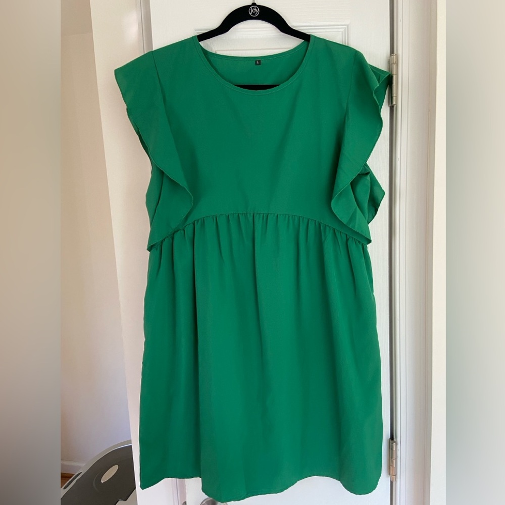 Green Shift Dress with Ruffle Sleeve